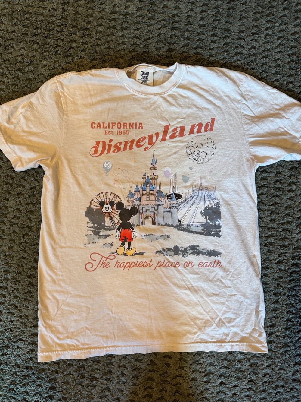 Disneyland California Off-White Graphic Vintage Looking T-Shirt